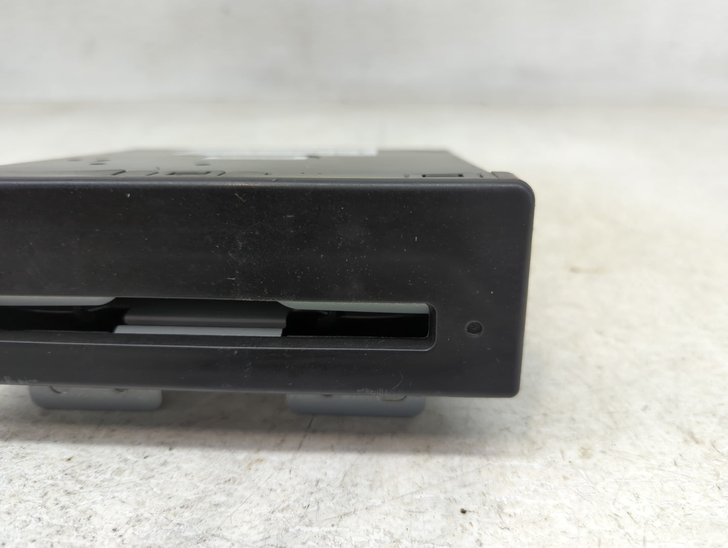 2019 Chevrolet Suburban 1500 Radio AM FM Cd Player Receiver Replacement P/N:84016434 Fits Fits 2017 2018 2020 OEM Used Auto 