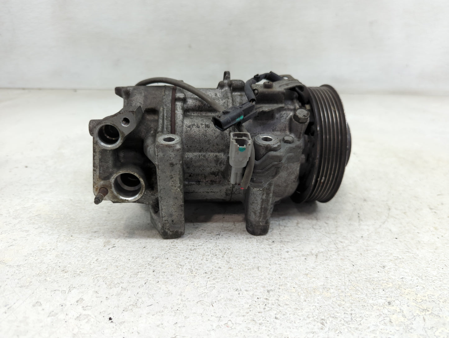 Chevrolet Suburban 1500 Air Conditioning A/c Ac Compressor Oem - Oemusedautoparts1.com