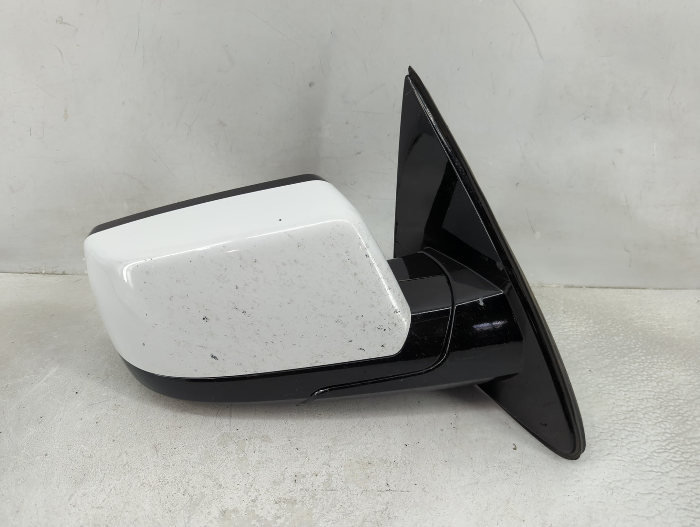 2019 Chevrolet Suburban 1500 Passenger Side View Mirror - Right Door Mirror OEM Used - Oemusedautoparts1.com