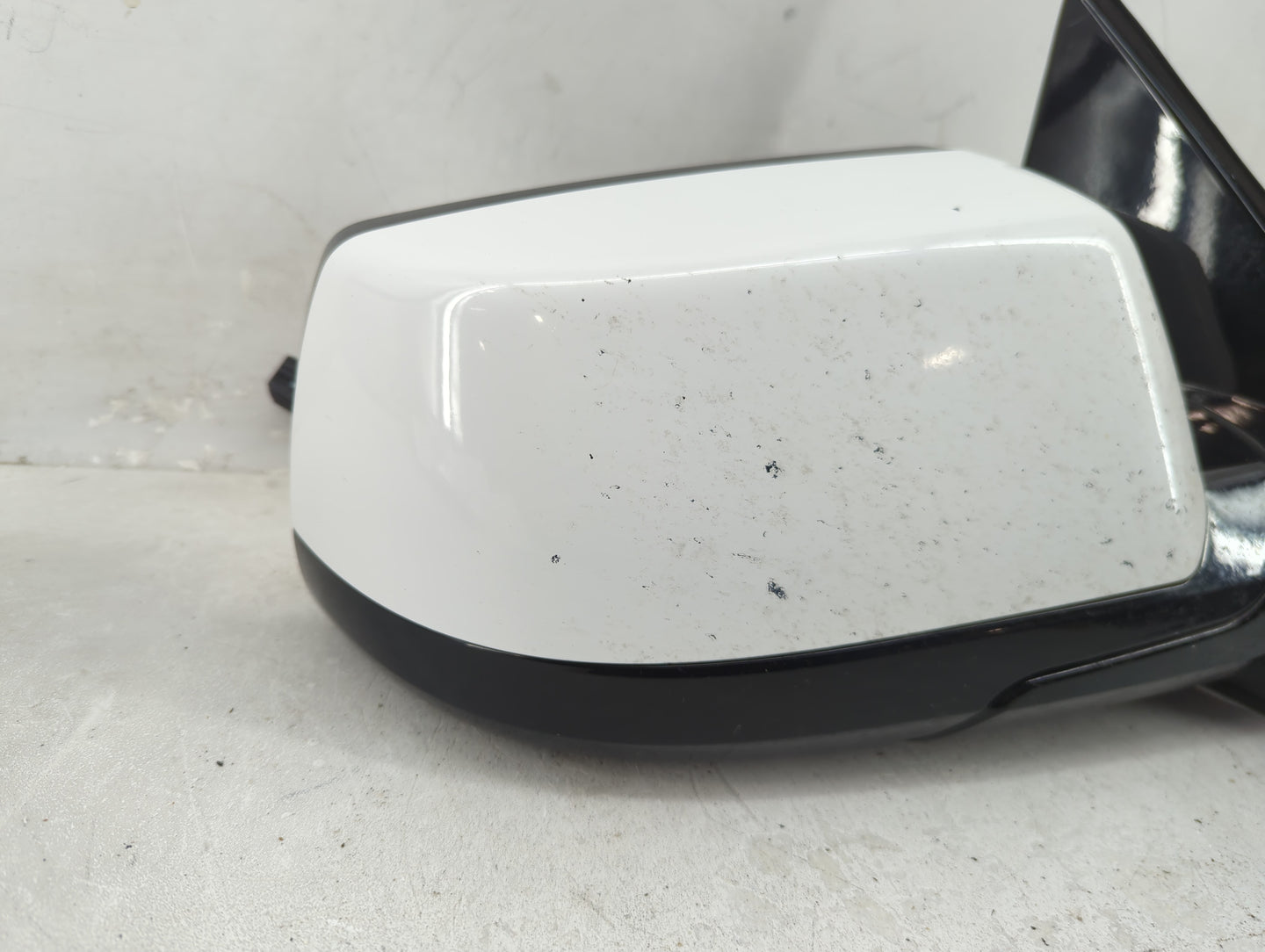2019 Chevrolet Suburban 1500 Passenger Side View Mirror - Right Door Mirror OEM Used - Oemusedautoparts1.com