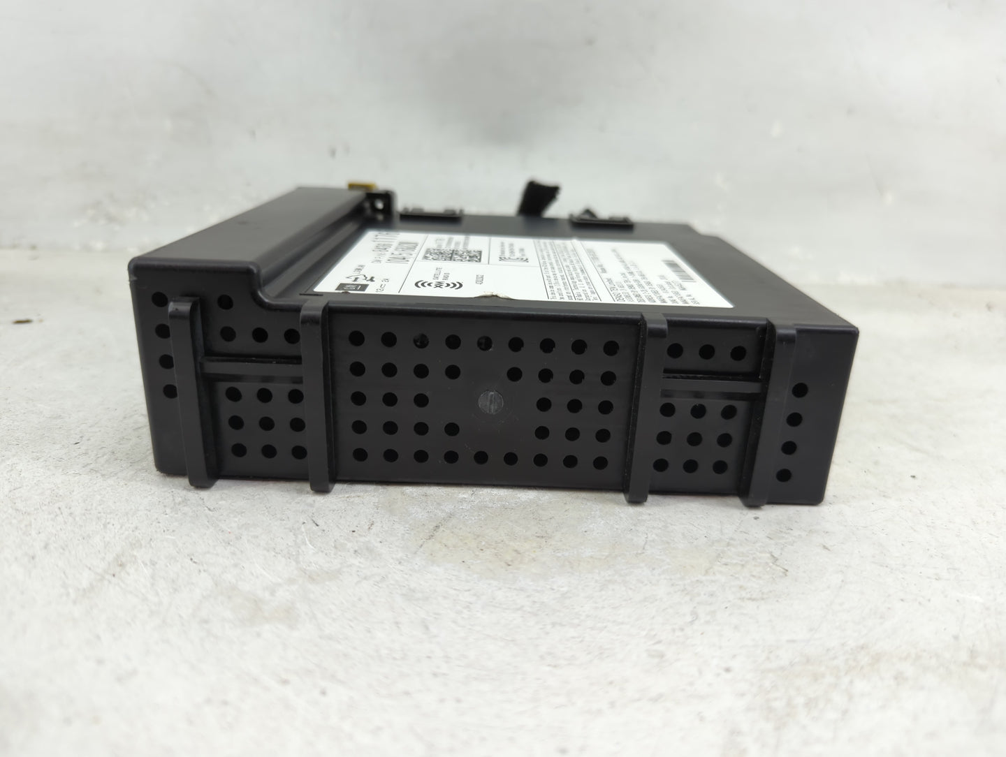 2019 Chevrolet Suburban 1500 Radio AM FM Cd Player Receiver Replacement P/N:84278528 Fits Fits 2016 2017 2018 2020 OEM Used 