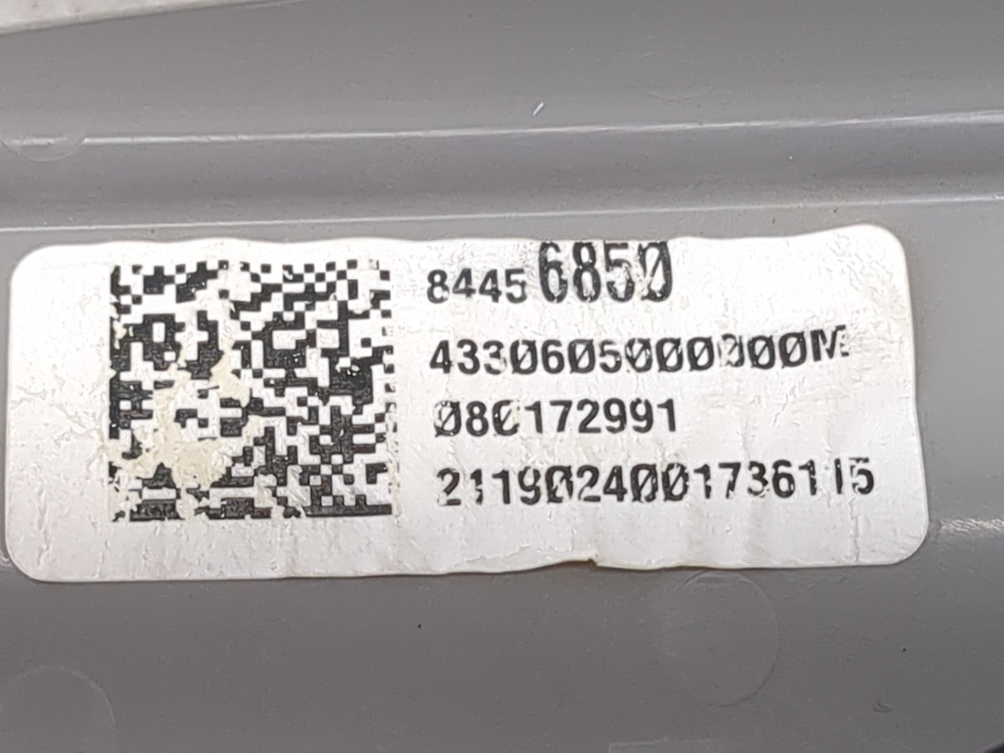 Chevrolet Suburban 1500 Overhead Roof Console Gray - Oemusedautoparts1.com