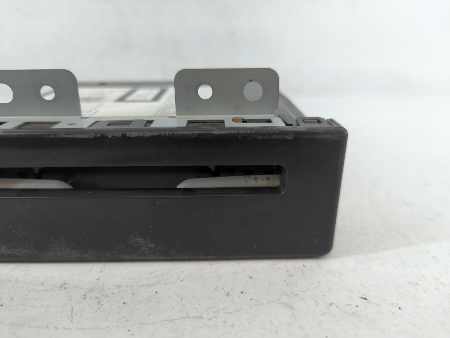 Chevrolet Suburban 1500 Am Fm Cd Player Radio Receiver - Oemusedautoparts1.com