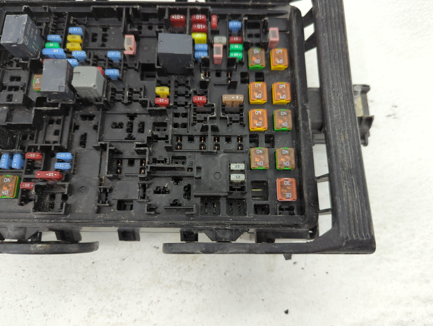 2015-2020 Chevrolet Tahoe Fusebox Fuse Box Panel Relay Module P/N:554464190 84114437 Fits Fits 2015 2016 2017 2018 2019 2020
