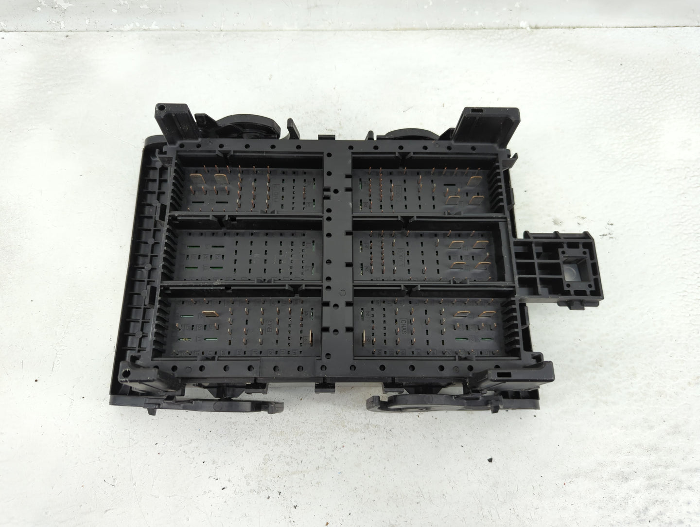 2015-2020 Chevrolet Tahoe Fusebox Fuse Box Panel Relay Module P/N:554464190 84114437 Fits Fits 2015 2016 2017 2018 2019 2020