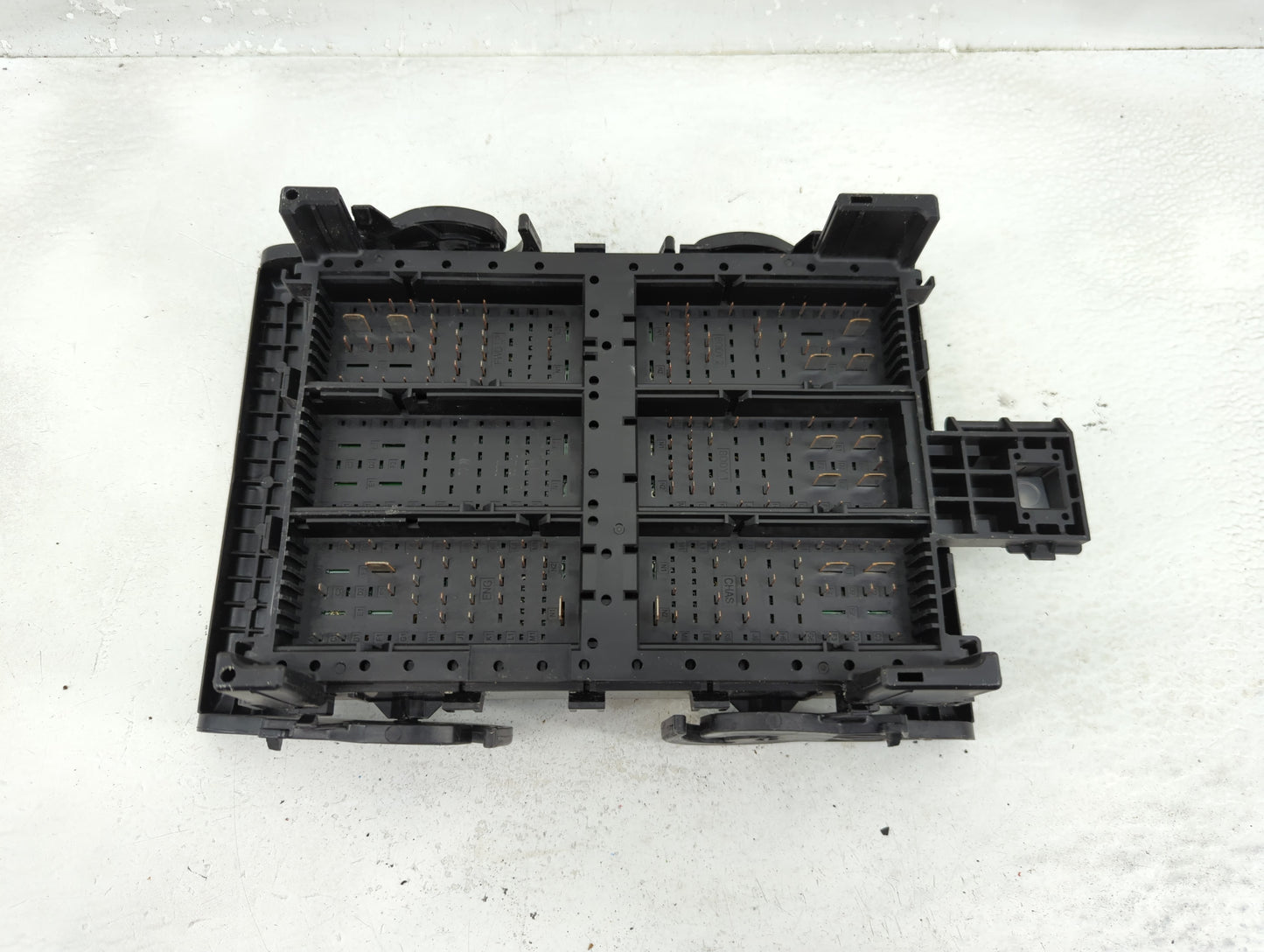 2015-2020 Chevrolet Tahoe Fusebox Fuse Box Panel Relay Module P/N:554464190 84114437 Fits Fits 2015 2016 2017 2018 2019 2020
