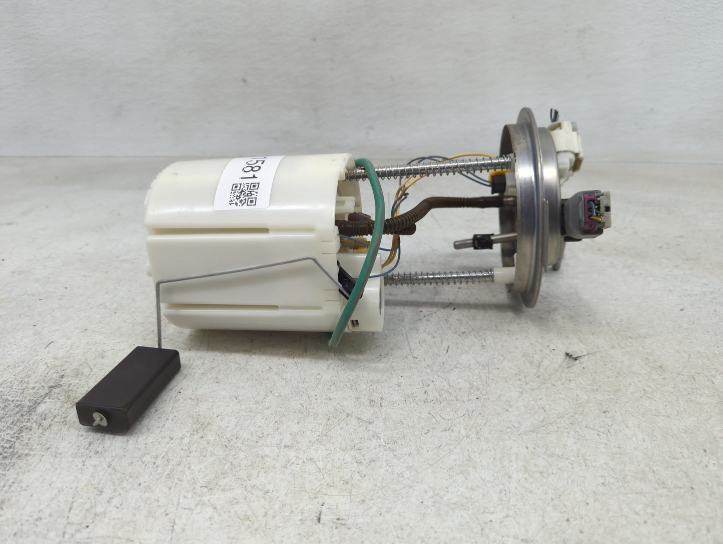2017-2020 Chevrolet Tahoe Electrical Gas Fuel Pump Assembly - Oemusedautoparts1.com
