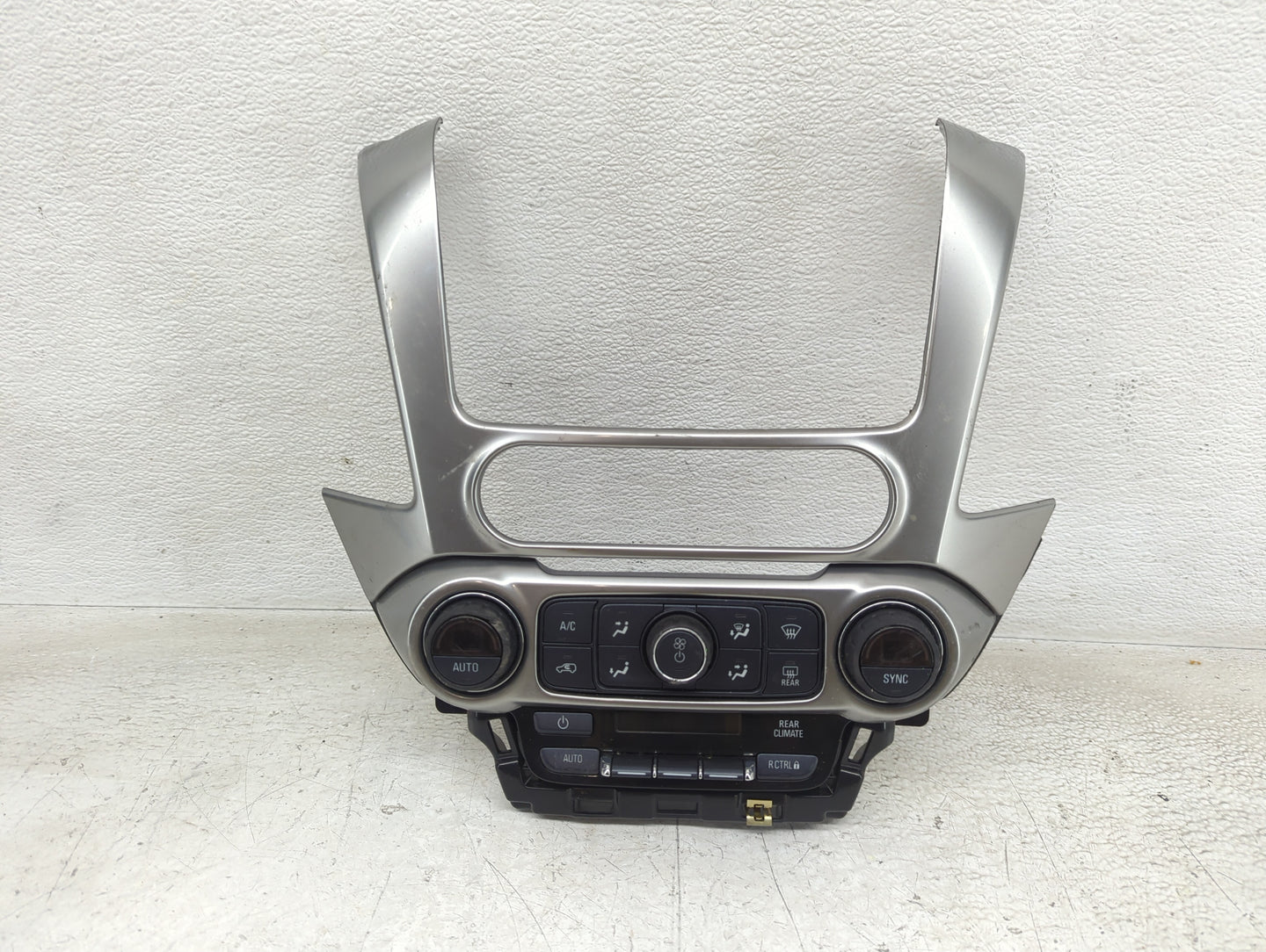 2017-2020 Chevrolet Tahoe Climate Control Module Temperature AC/Heater Replacement P/N:815372982 84258727 Fits OEM Used Auto