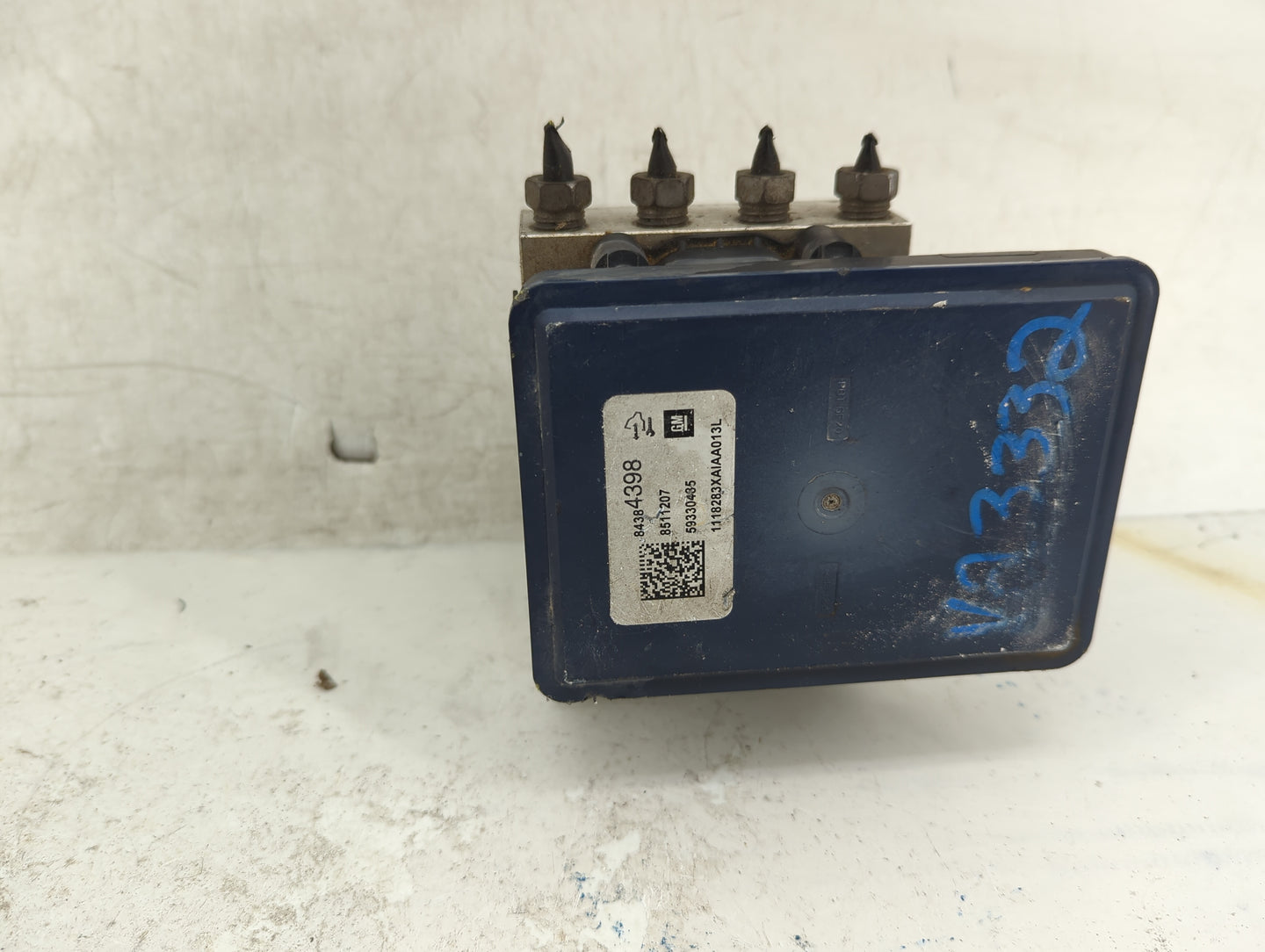 2019-2020 Chevrolet Tahoe ABS Pump Control Module Replacement P/N:84384398 Fits Fits 2017 2018 2019 2020 OEM Used Auto Parts