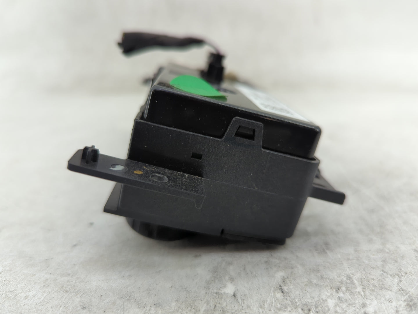 2015-2020 Chevrolet Tahoe Climate Control Module Temperature AC/Heater Replacement P/N:23467327 3320100000000X Fits OEM Used