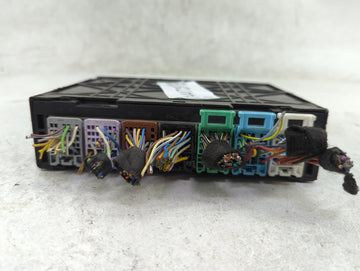 2019-2020 Chevrolet Tahoe Body Control Module Bcm Inner Cabin Fuse Box - Oemusedautoparts1.com