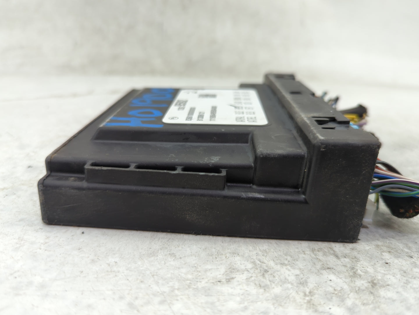 2019-2020 Chevrolet Tahoe Body Control Module Bcm Inner Cabin Fuse Box - Oemusedautoparts1.com