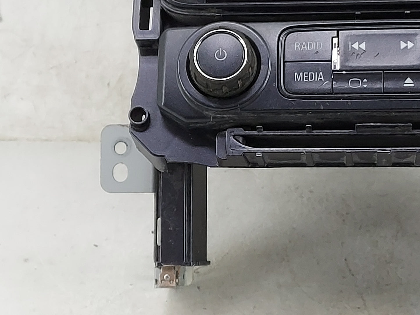 2017-2020 Chevrolet Tahoe Radio Control Panel - Oemusedautoparts1.com