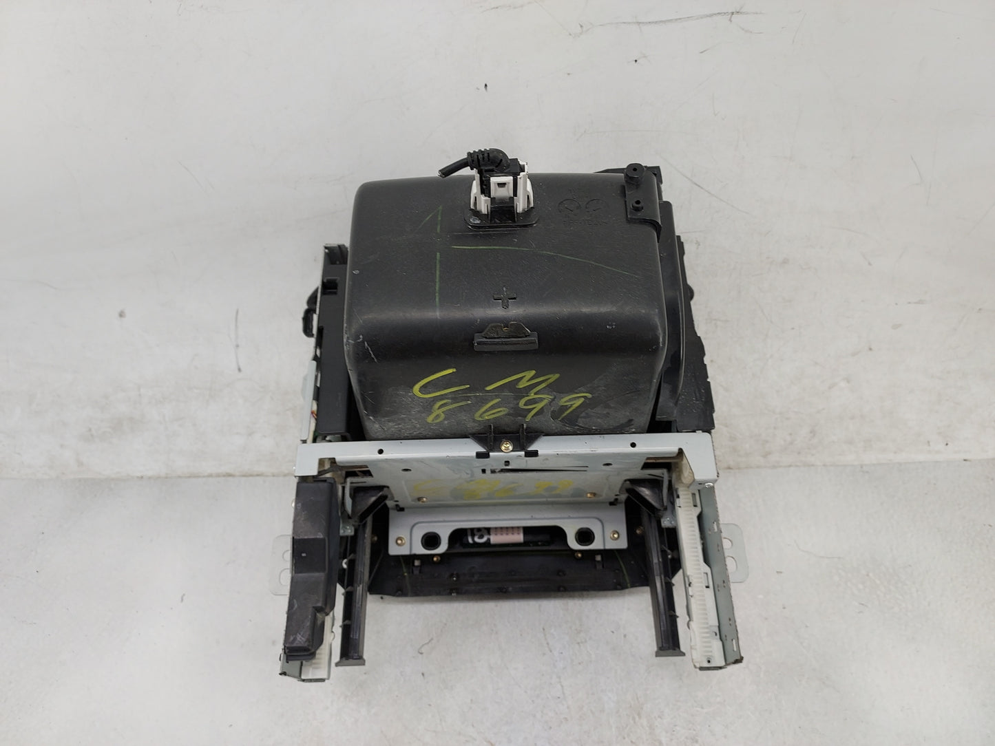 2017-2020 Chevrolet Tahoe Radio Control Panel - Oemusedautoparts1.com