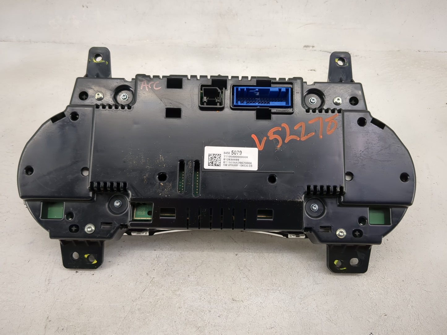 2018-2020 Chevrolet Tahoe Instrument Cluster Speedometer Gauges P/N:84505079 812830499 Miles: Fits Fits 2018 2019 2020 OEM U
