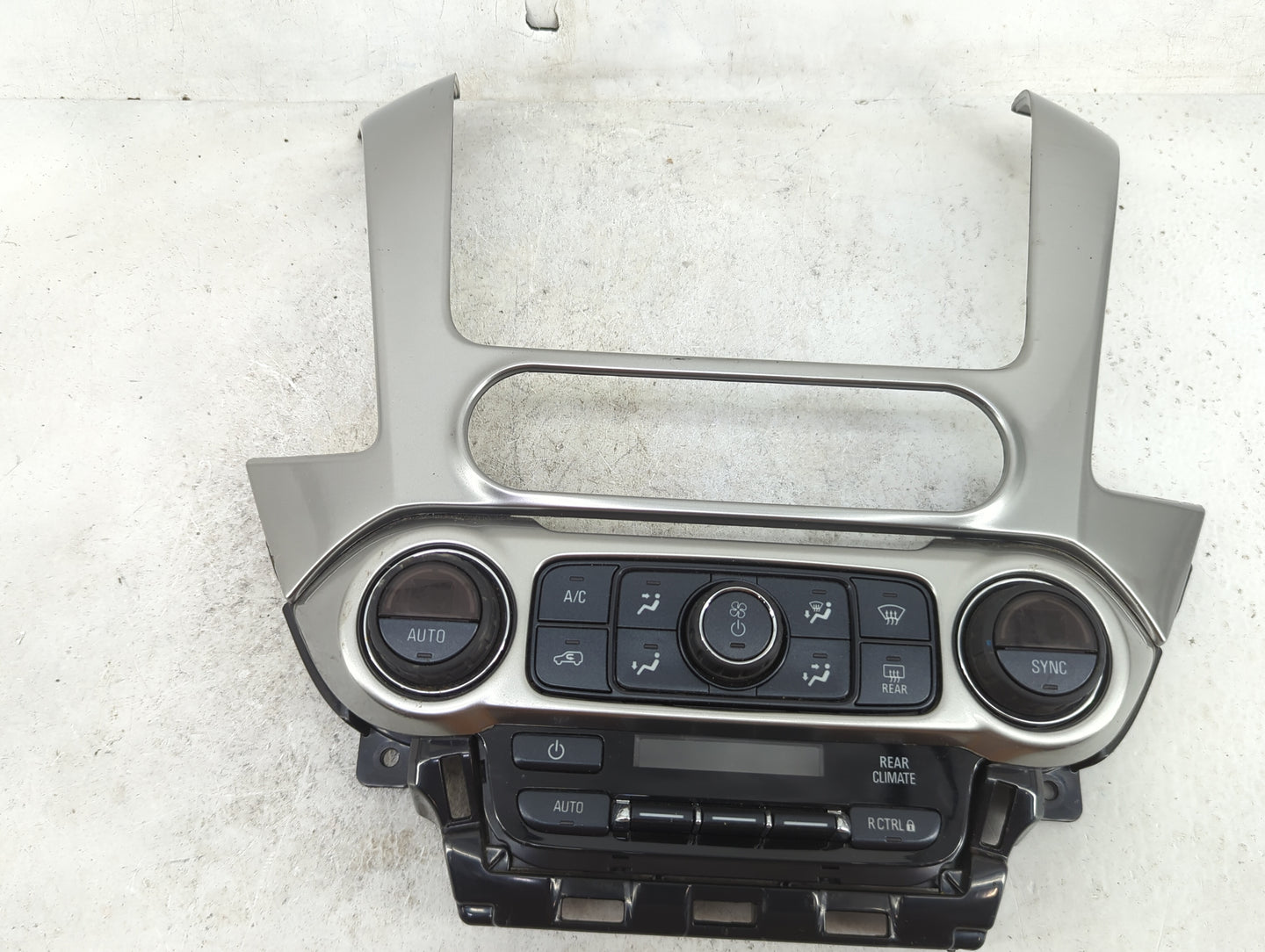 2017-2020 Chevrolet Tahoe Climate Control Module Temperature AC/Heater Replacement P/N:84258727 815372982 Fits OEM Used Auto
