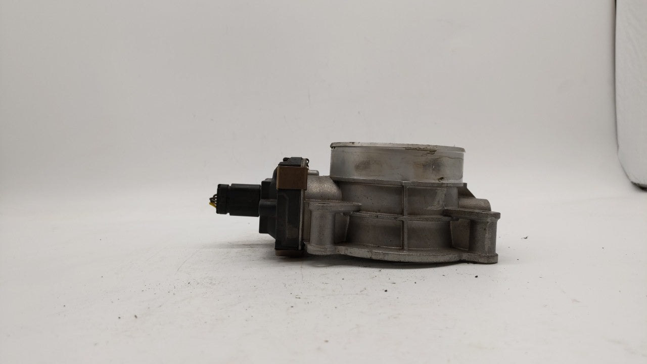 2015-2018 Chevrolet Tahoe Throttle Body P/N:12678224 12617792 Fits Fits 2014 2015 2016 2017 2018 2019 OEM Used Auto Parts - 