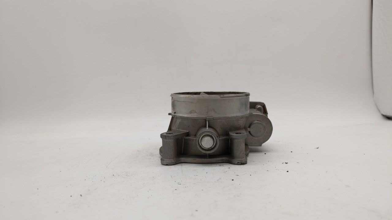 2015-2018 Chevrolet Tahoe Throttle Body P/N:12678224 12617792 Fits Fits 2014 2015 2016 2017 2018 2019 OEM Used Auto Parts - 
