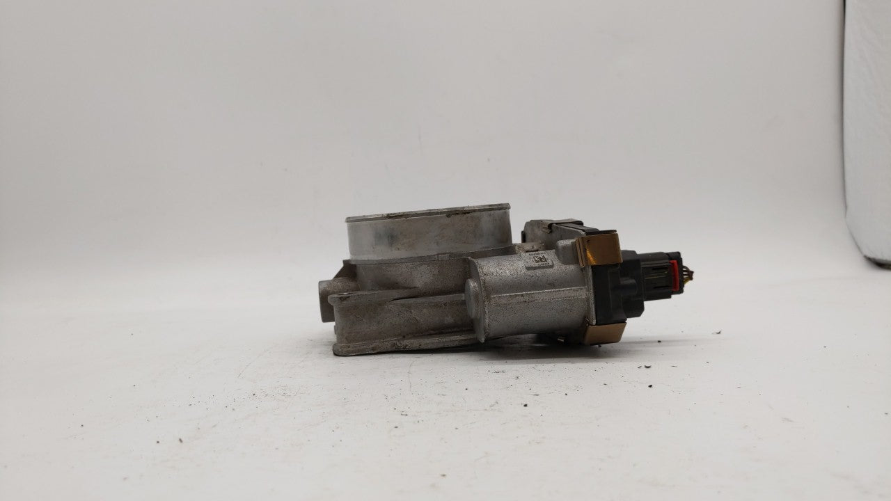 2015-2018 Chevrolet Tahoe Throttle Body P/N:12678224 12617792 Fits Fits 2014 2015 2016 2017 2018 2019 OEM Used Auto Parts - 