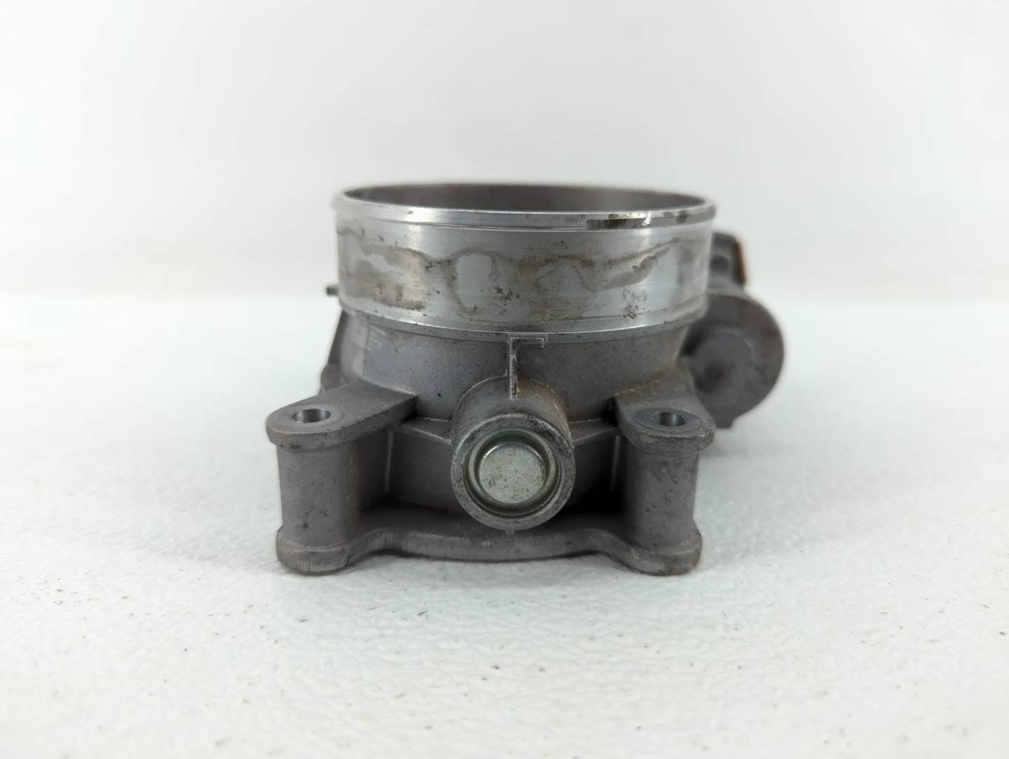 2015-2018 Chevrolet Tahoe Throttle Body P/N:12678224 12617792 Fits Fits 2014 2015 2016 2017 2018 2019 OEM Used Auto Parts - 