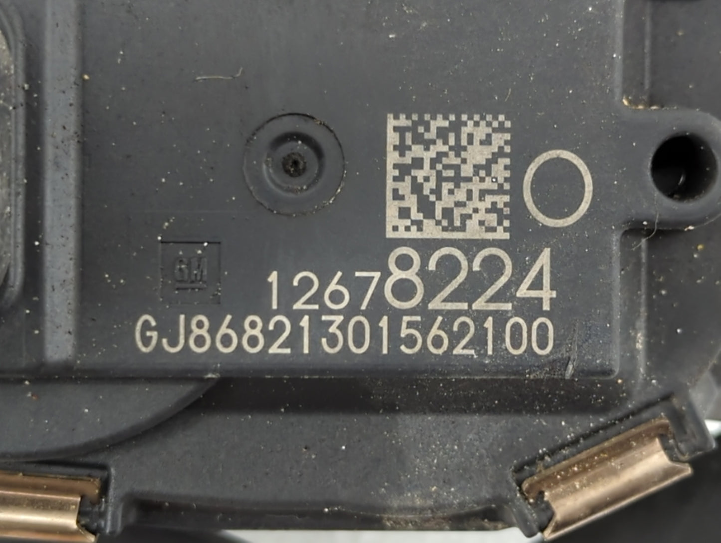 2015-2018 Chevrolet Tahoe Throttle Body P/N:12678224 12617792 Fits Fits 2014 2015 2016 2017 2018 2019 OEM Used Auto Parts - 