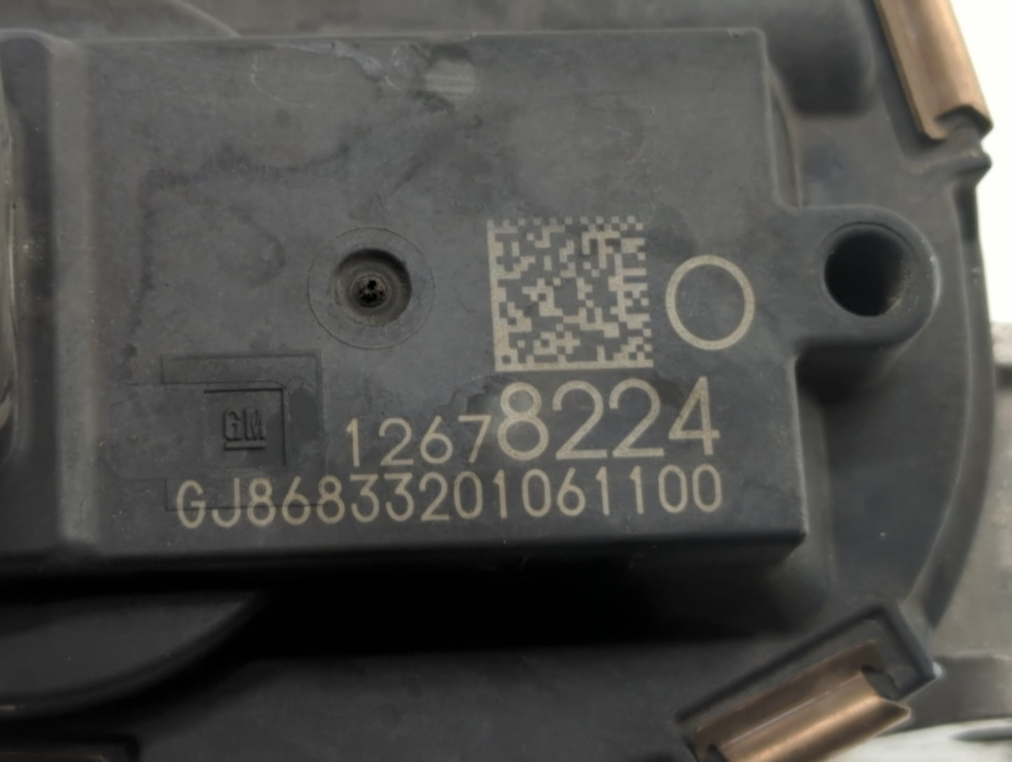 2015-2018 Chevrolet Tahoe Throttle Body P/N:12678224 12617792 Fits Fits 2014 2015 2016 2017 2018 2019 OEM Used Auto Parts - 