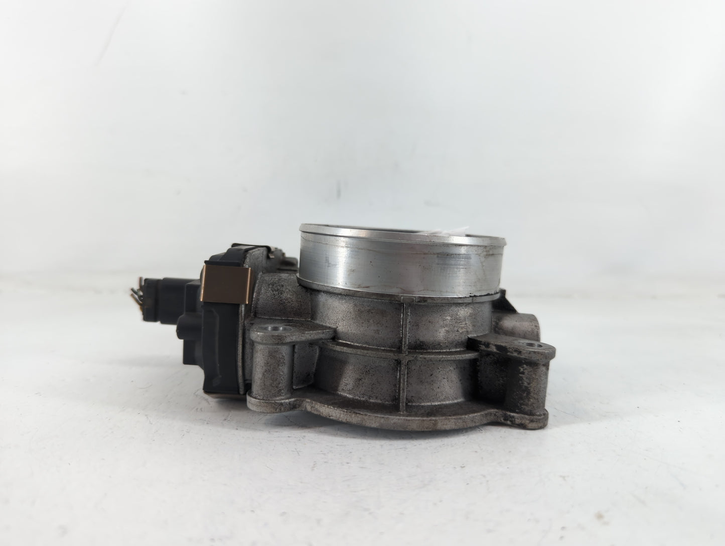 2015-2022 Chevrolet Tahoe Throttle Body P/N:12678224 Fits Fits 2014 2015 2016 2017 2018 2019 2020 2021 2022 OEM Used Auto Pa