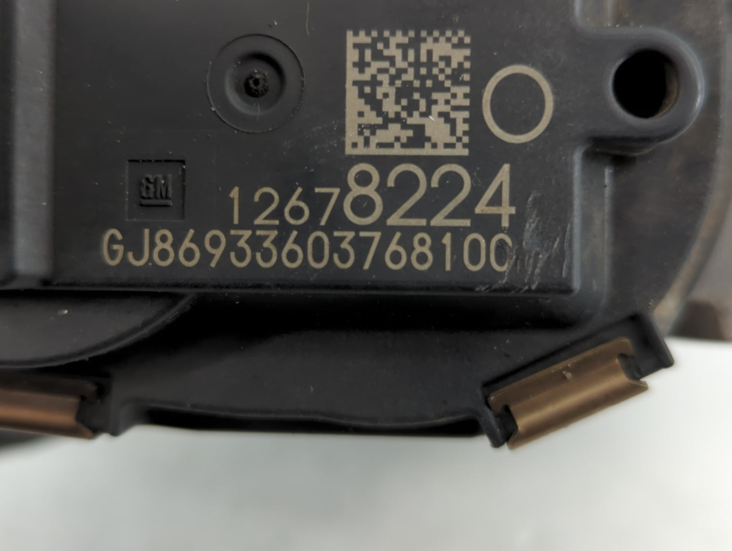 2015-2022 Chevrolet Tahoe Throttle Body P/N:12617792 Fits Fits 2014 2015 2016 2017 2018 2019 2020 2021 2022 OEM Used Auto Pa