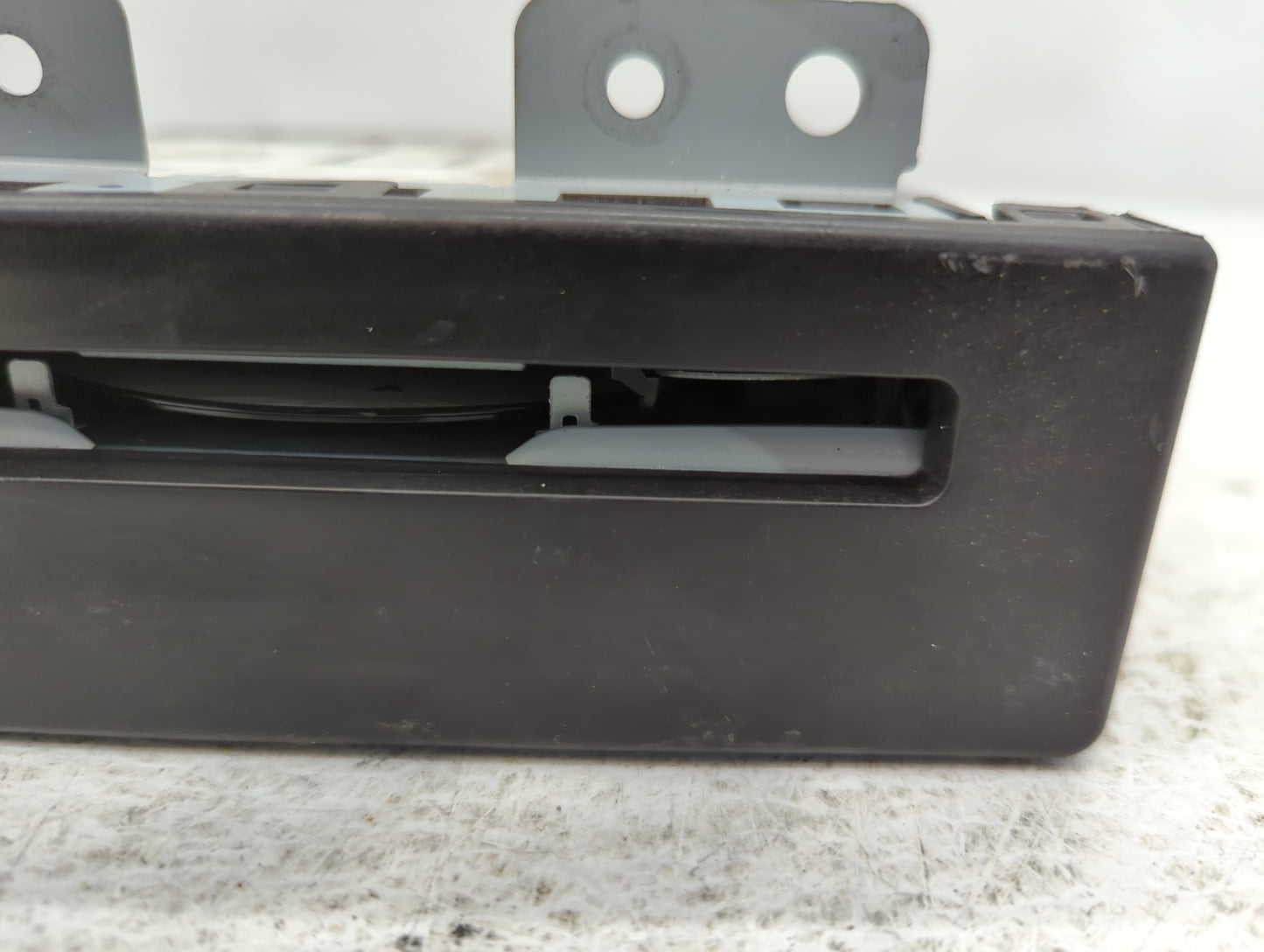 2017-2020 Chevrolet Tahoe Am Fm Cd Player Radio Receiver - Oemusedautoparts1.com