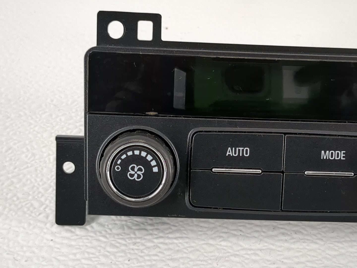 2018-2022 Chevrolet Traverse Climate Control Module Temperature AC/Heater Replacement P/N:23507152 Fits OEM Used Auto Parts 