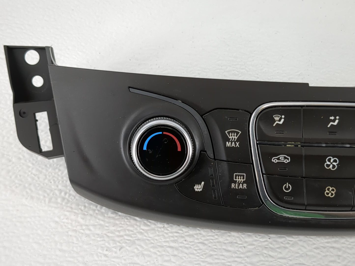 2018-2022 Chevrolet Traverse Climate Control Module Temperature AC/Heater Replacement P/N:84344402 Fits OEM Used Auto Parts 