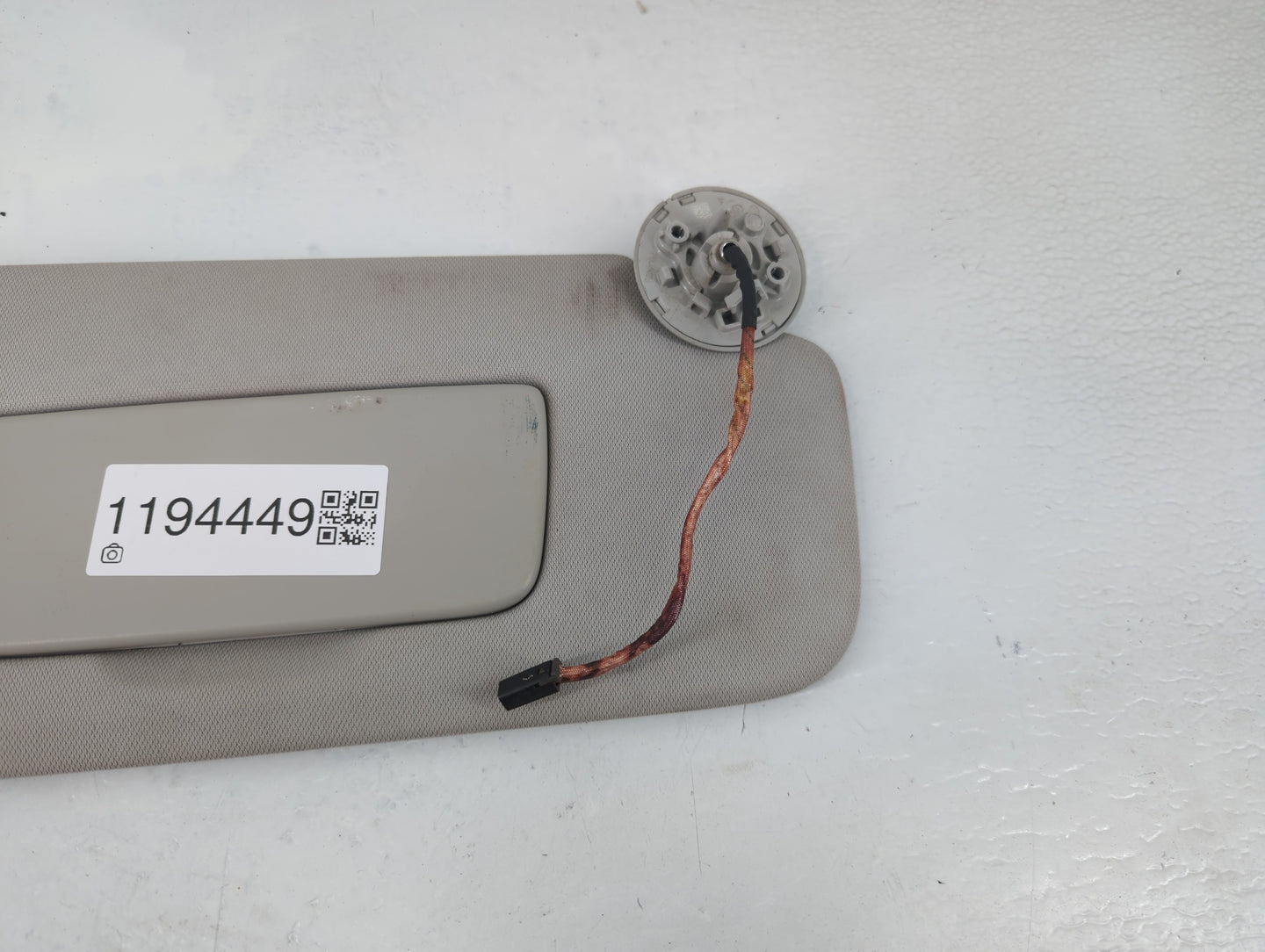 2018-2022 Chevrolet Traverse Sun Visor Shade Replacement Passenger Right Mirror Fits Fits 2018 2019 2020 2021 2022 OEM Used 