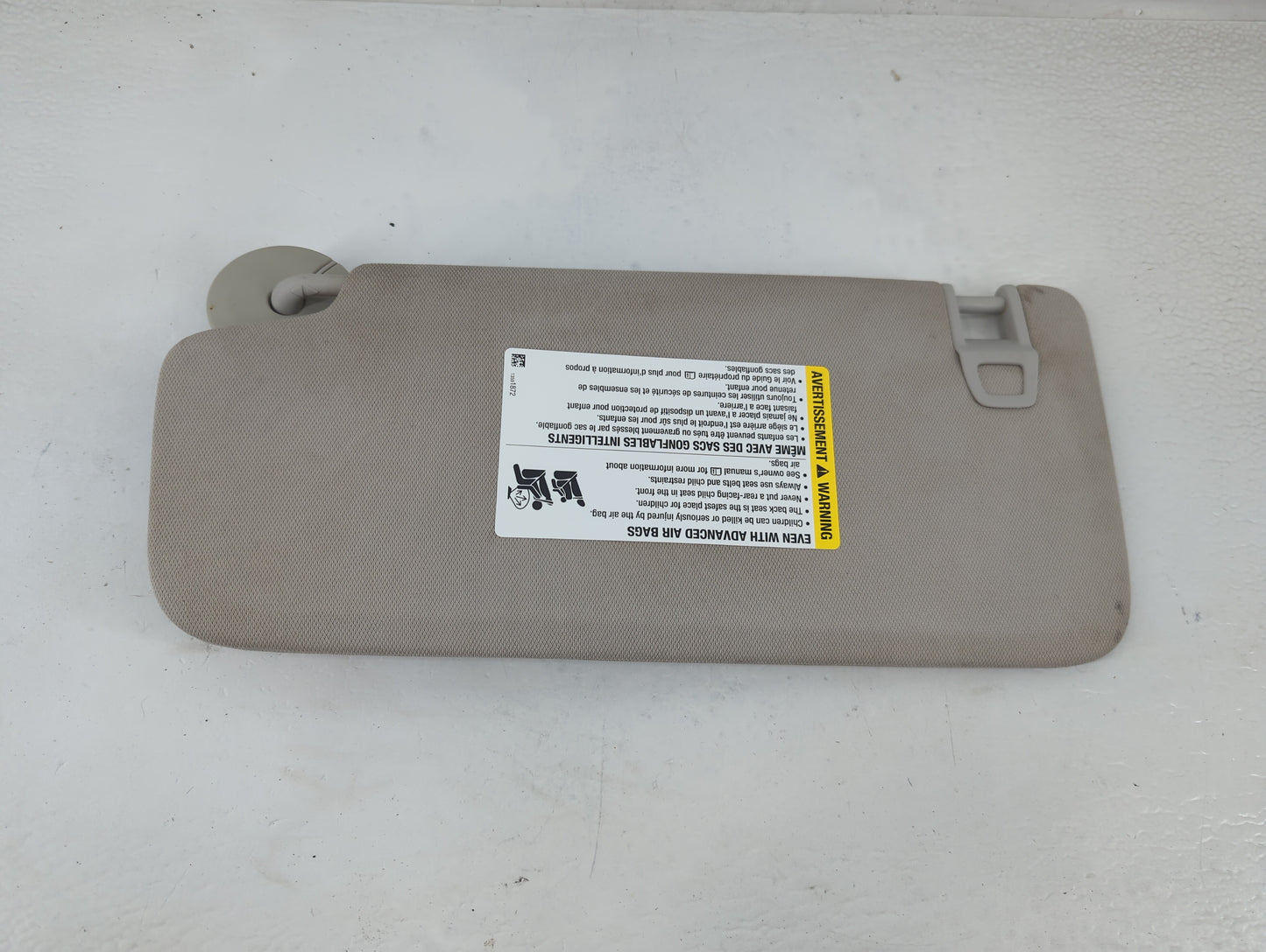 2018-2022 Chevrolet Traverse Sun Visor Shade Replacement Passenger Right Mirror Fits Fits 2018 2019 2020 2021 2022 OEM Used 