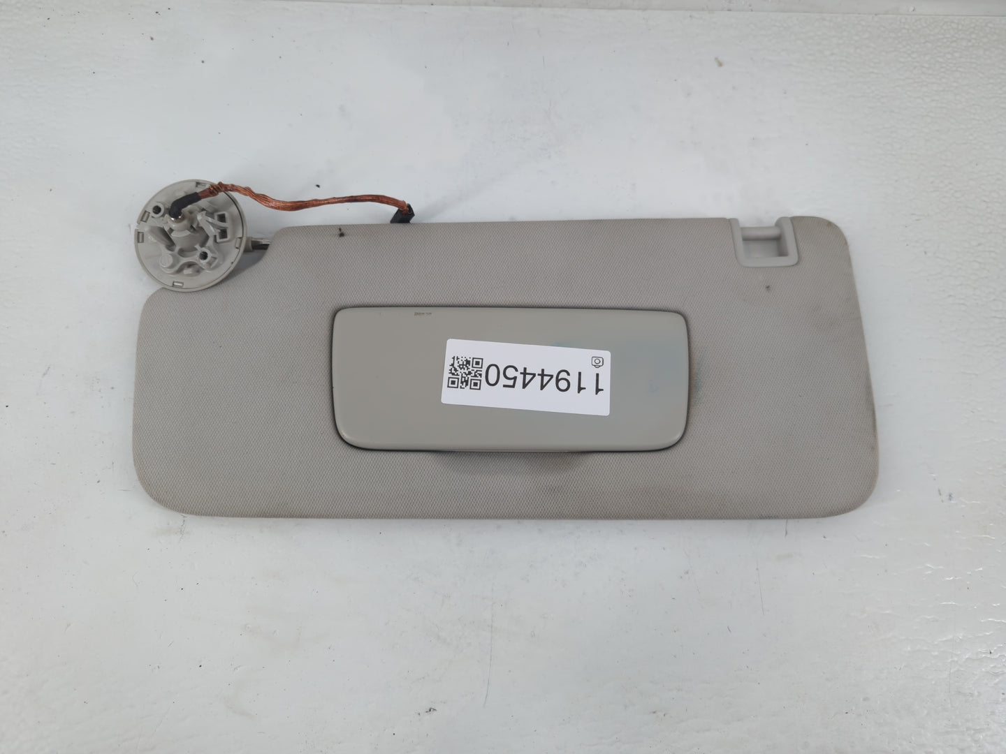 2018-2022 Chevrolet Traverse Sun Visor Shade Replacement Driver Left Mirror Fits Fits 2018 2019 2020 2021 2022 OEM Used Auto