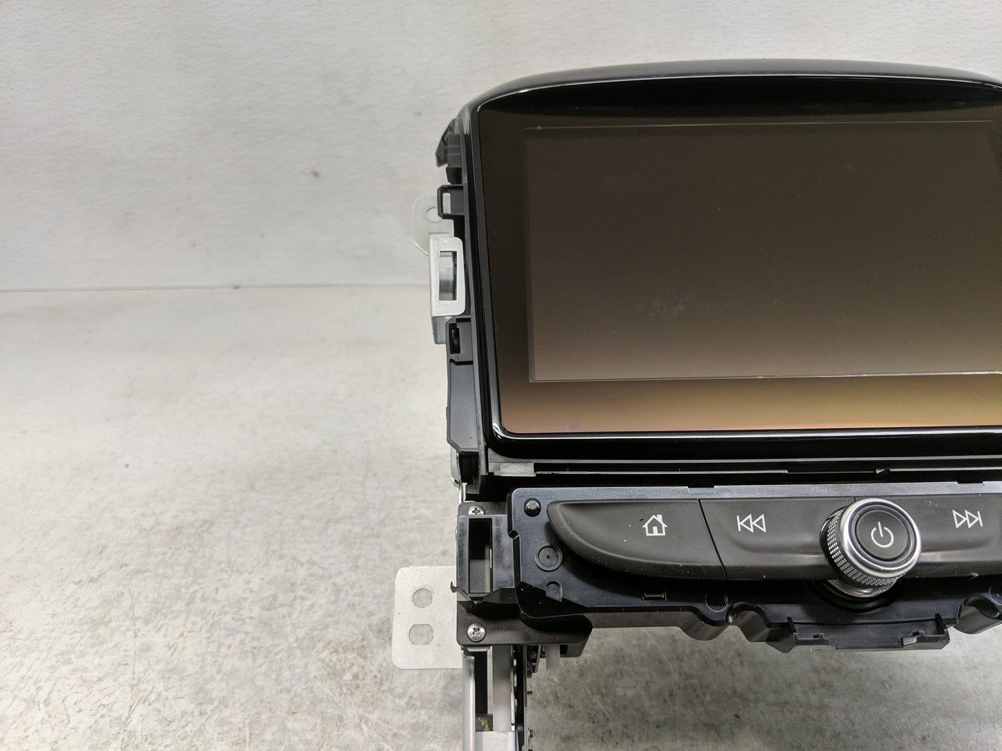 2019 Chevrolet Traverse Radio AM FM Cd Player Receiver Replacement P/N:84423260 Fits OEM Used Auto Parts - Oemusedautoparts1