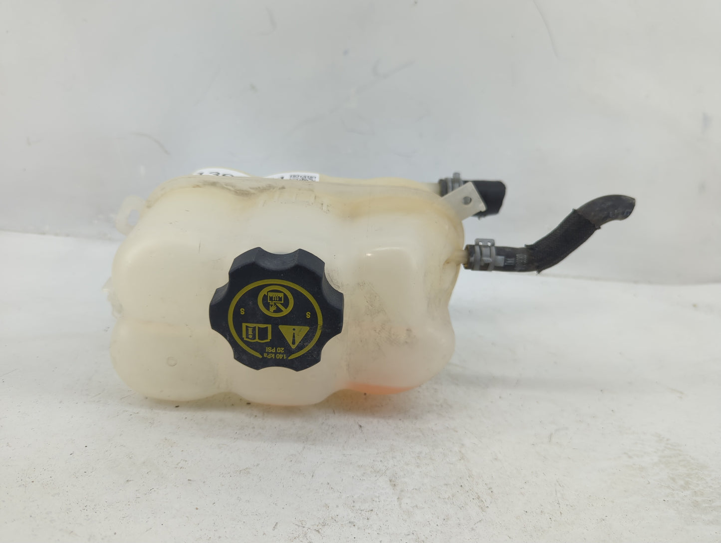 2018 Chevrolet Traverse Radiator Coolant Overflow Expansion Tank Bottle 1369151 - Oemusedautoparts1.com