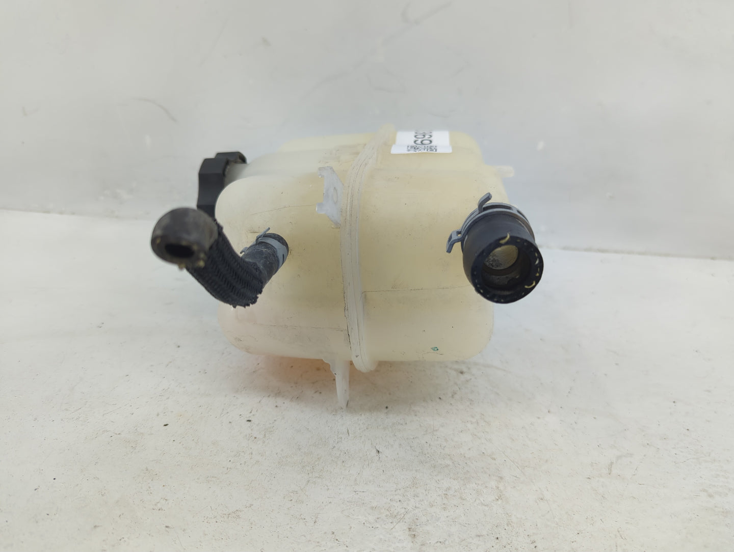 2018 Chevrolet Traverse Radiator Coolant Overflow Expansion Tank Bottle 1369151 - Oemusedautoparts1.com