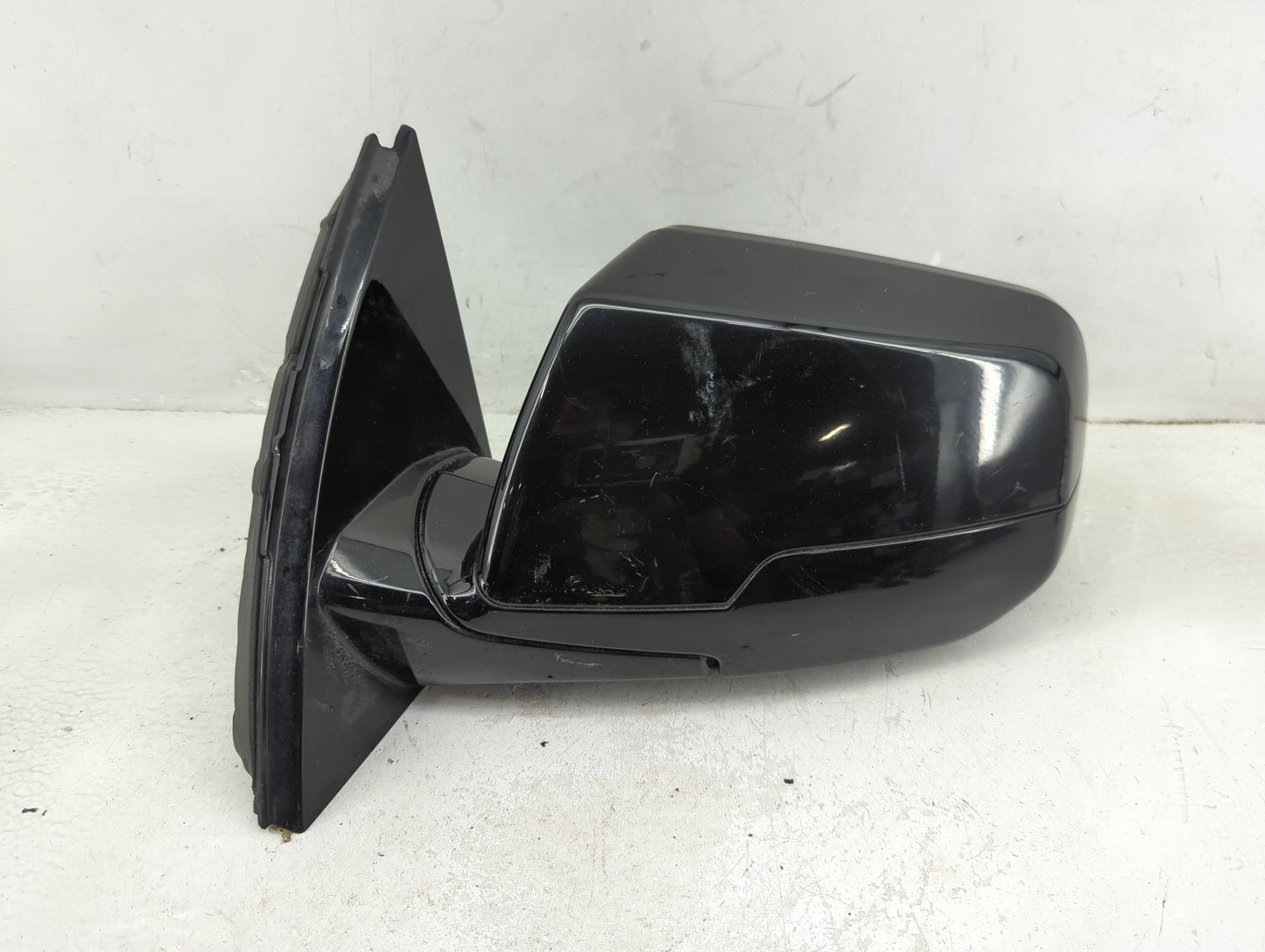 2018-2022 Chevrolet Traverse Driver Side View Mirror - Left Door Mirror OEM Used - Oemusedautoparts1.com