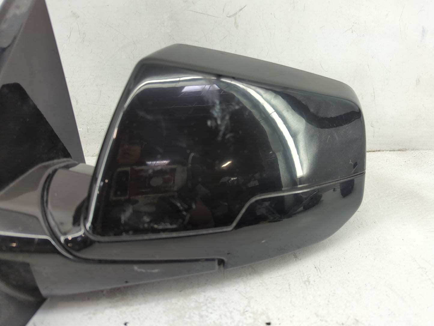 2018-2022 Chevrolet Traverse Driver Side View Mirror - Left Door Mirror OEM Used - Oemusedautoparts1.com