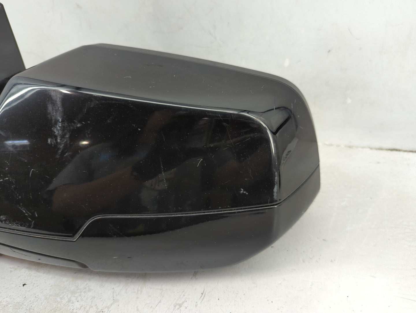 2018-2022 Chevrolet Traverse Driver Side View Mirror - Left Door Mirror OEM Used - Oemusedautoparts1.com