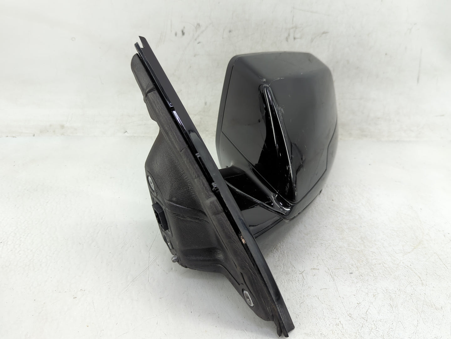 2018-2022 Chevrolet Traverse Driver Side View Mirror - Left Door Mirror OEM Used - Oemusedautoparts1.com