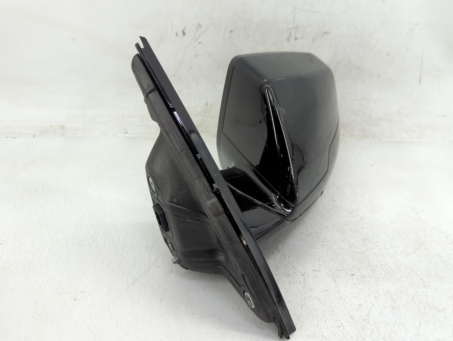 2018-2022 Chevrolet Traverse Driver Side View Mirror - Left Door Mirror OEM Used - Oemusedautoparts1.com