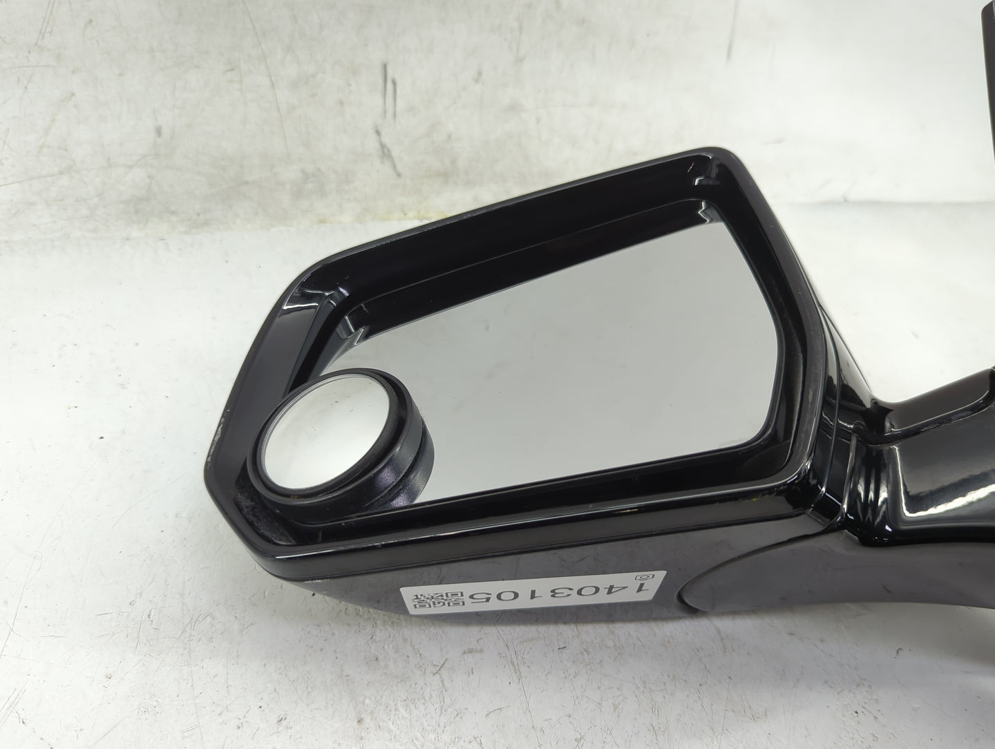 2018-2022 Chevrolet Traverse Driver Side View Mirror - Left Door Mirror OEM Used - Oemusedautoparts1.com