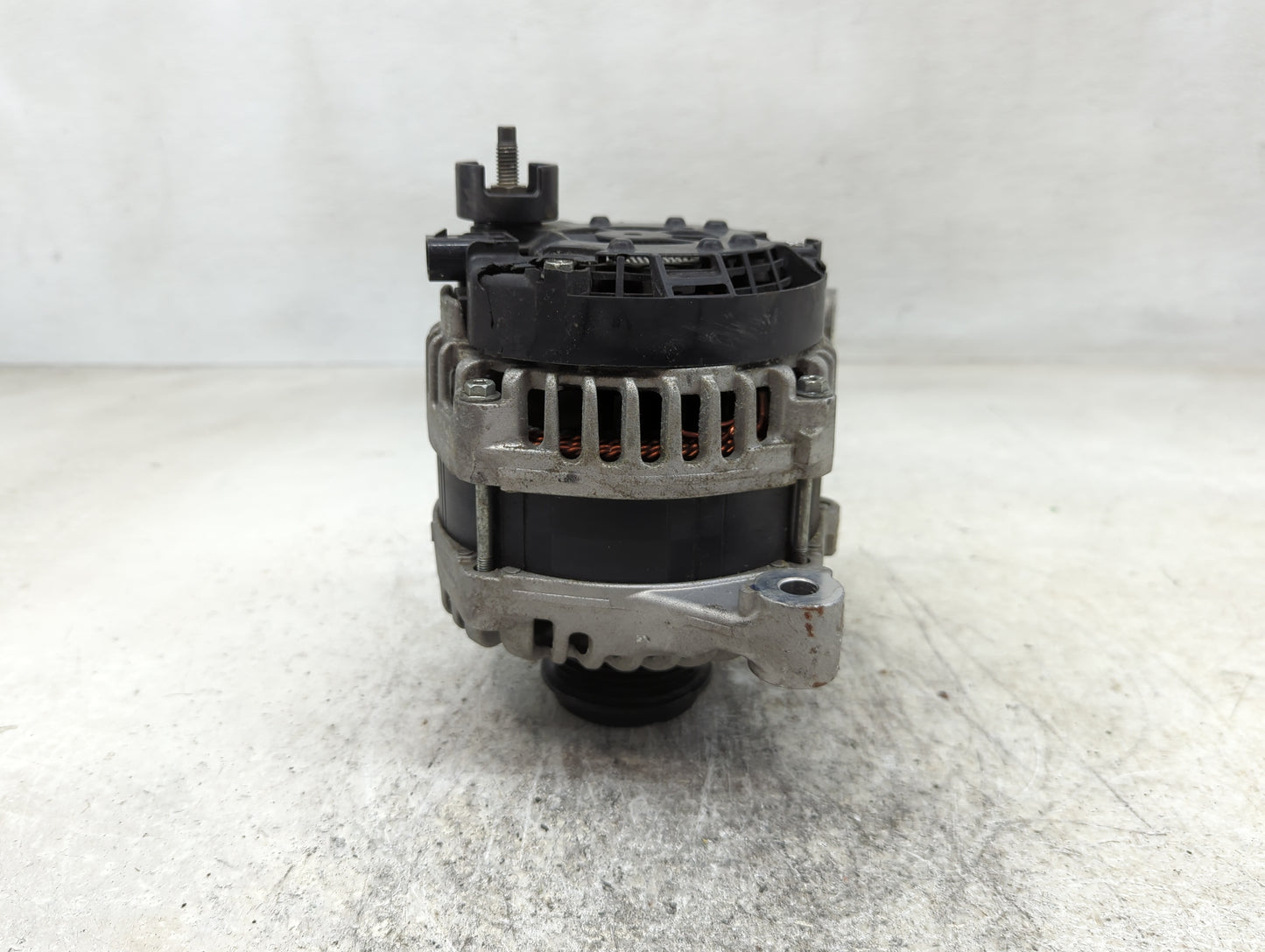 2018-2022 Chevrolet Traverse Alternator Replacement Generator Charging Assembly Engine OEM P/N:13506432 Fits OEM Used Auto P
