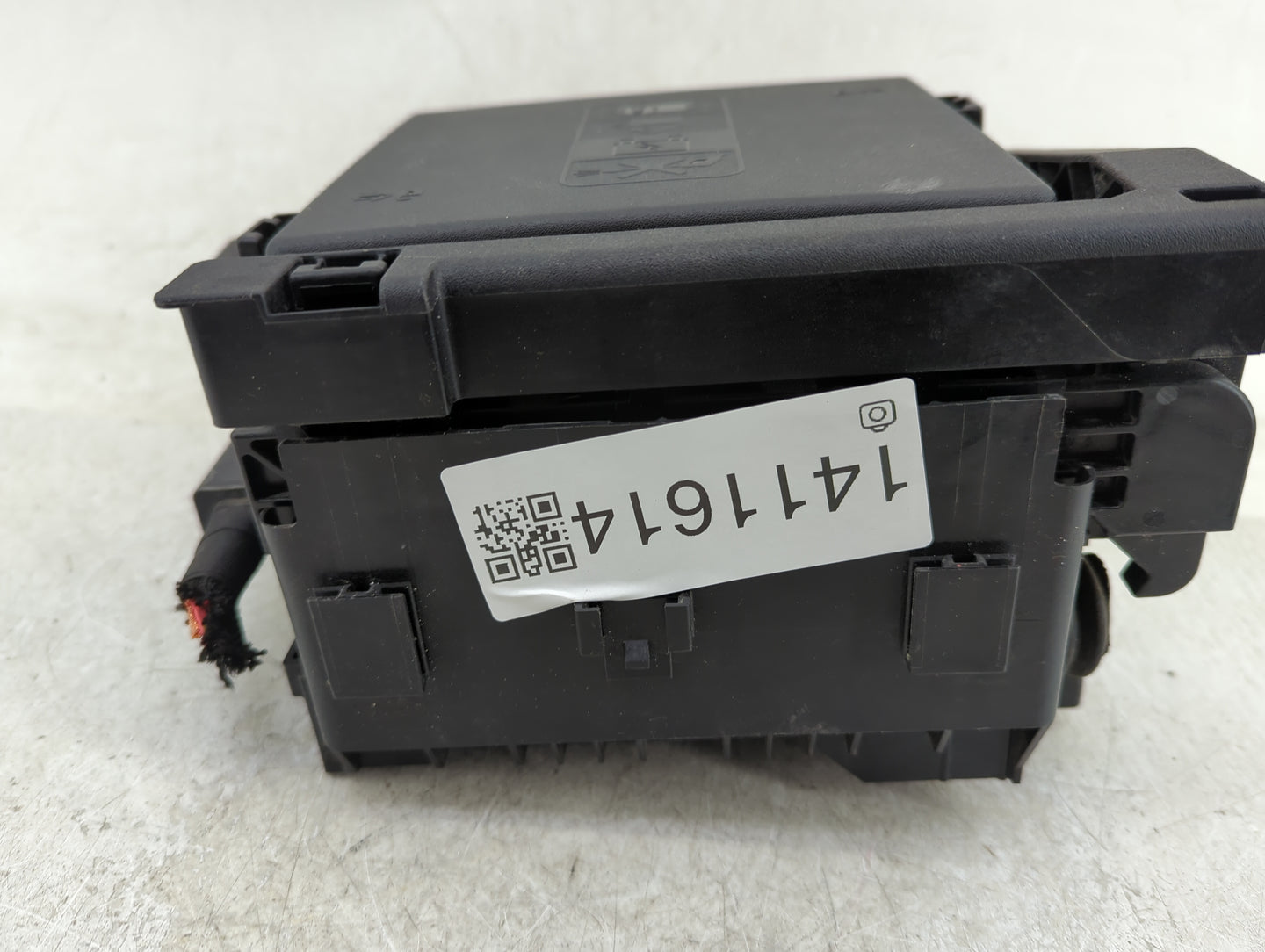 2018-2019 Chevrolet Traverse Fusebox Fuse Box Panel Relay Module Fits Fits 2018 2019 OEM Used Auto Parts - Oemusedautoparts1