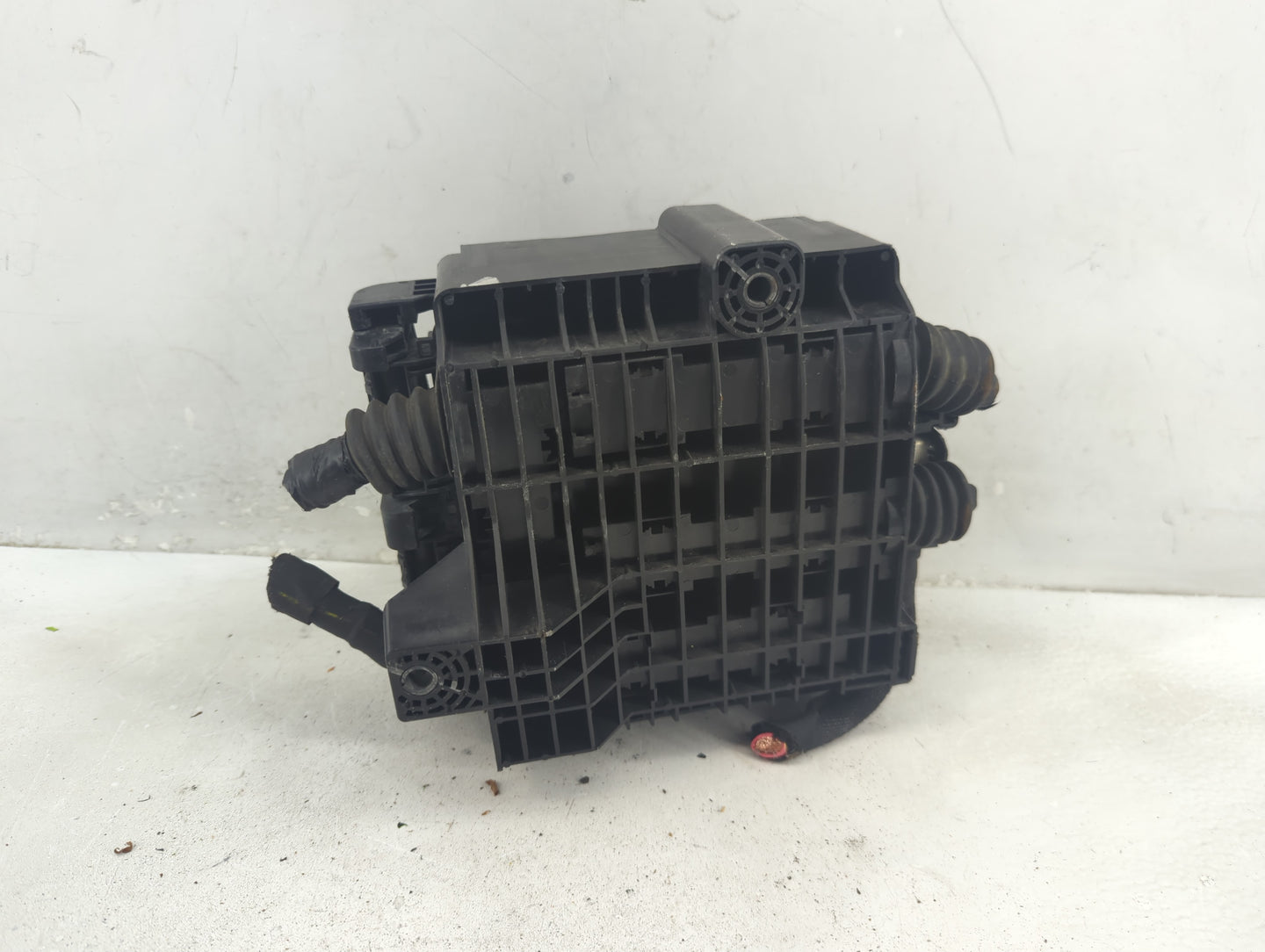 2018-2019 Chevrolet Traverse Fusebox Fuse Box Panel Relay Module P/N:7171-4521-30 Fits Fits 2018 2019 OEM Used Auto Parts - 