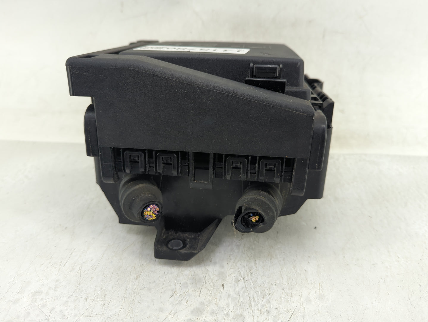 2018-2019 Chevrolet Traverse Fusebox Fuse Box Panel Relay Module Fits Fits 2018 2019 OEM Used Auto Parts - Oemusedautoparts1