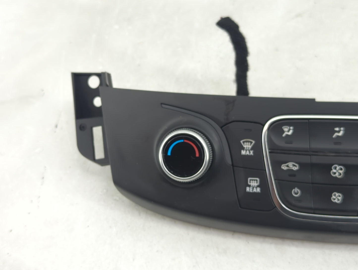 2018-2022 Chevrolet Traverse Climate Control Module Temperature AC/Heater Replacement P/N:84344401 Fits OEM Used Auto Parts 