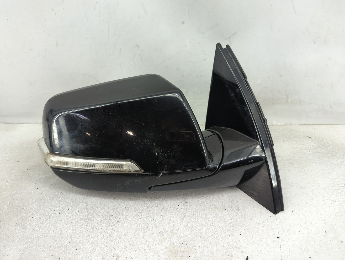 2018-2022 Chevrolet Traverse Passenger Side View Mirror - Right Door Mirror OEM Used - Oemusedautoparts1.com