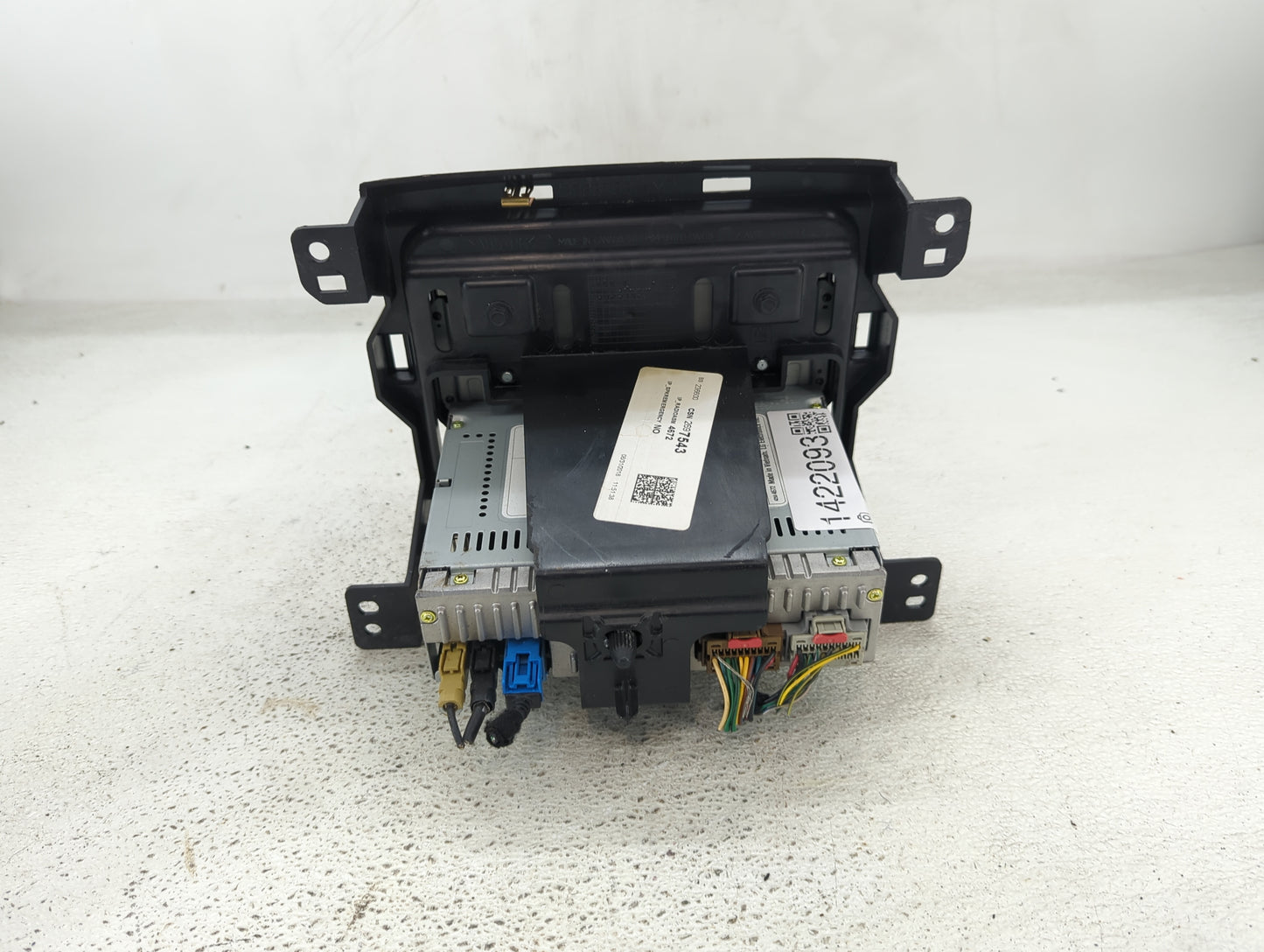 2018-2021 Chevrolet Traverse Radio AM FM Cd Player Receiver Replacement P/N:42554672 Fits Fits 2017 2018 2019 2020 2021 OEM 
